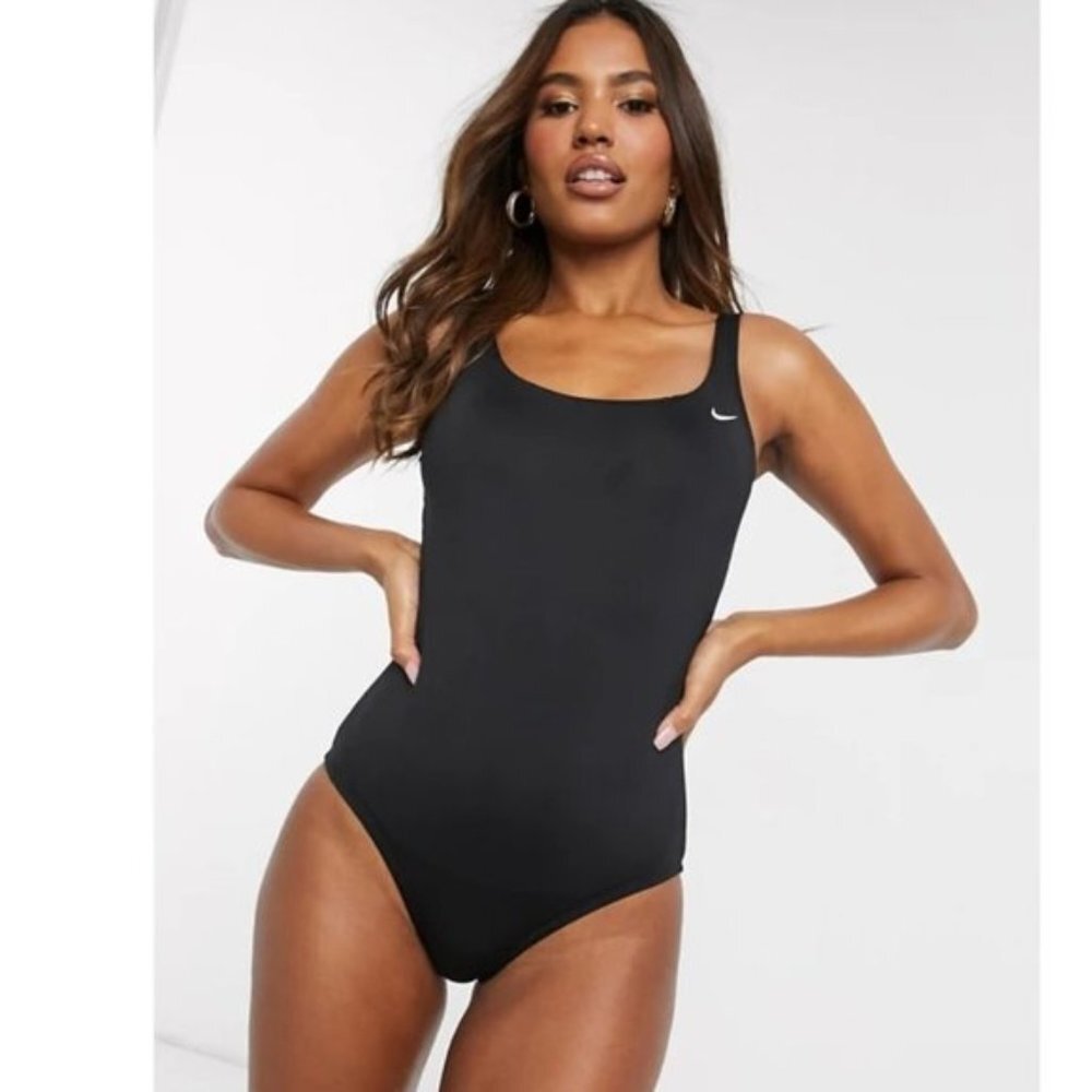 Nike Essential U-Back One-Piece Swimsuit